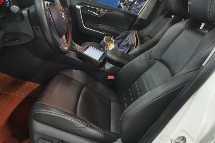 Used Toyota Wildlander 2020 2.0L CVT 4x4 Luxury Edition