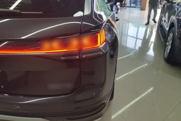 Used Volkswagen Tayron 2023 300TSI Two-Wheel-Drive Luxury Plus Advanced Edition Exterior 3