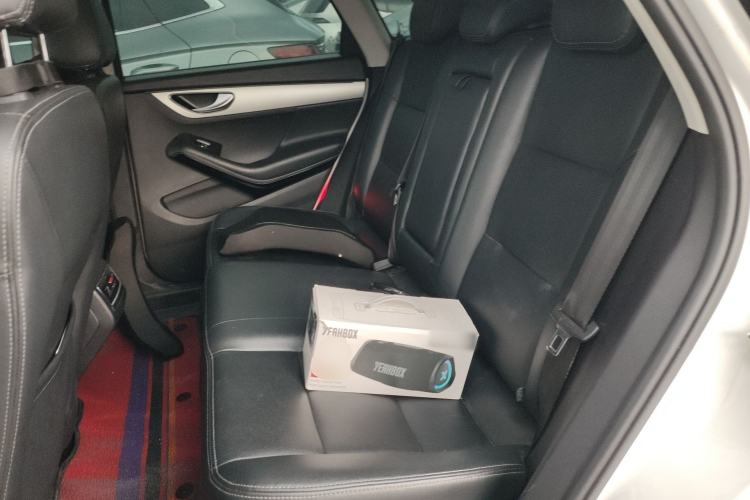 Used Zotye SR7 2016 1.5T CVT Cube Heart Edition China V Standard Left Rear Seat