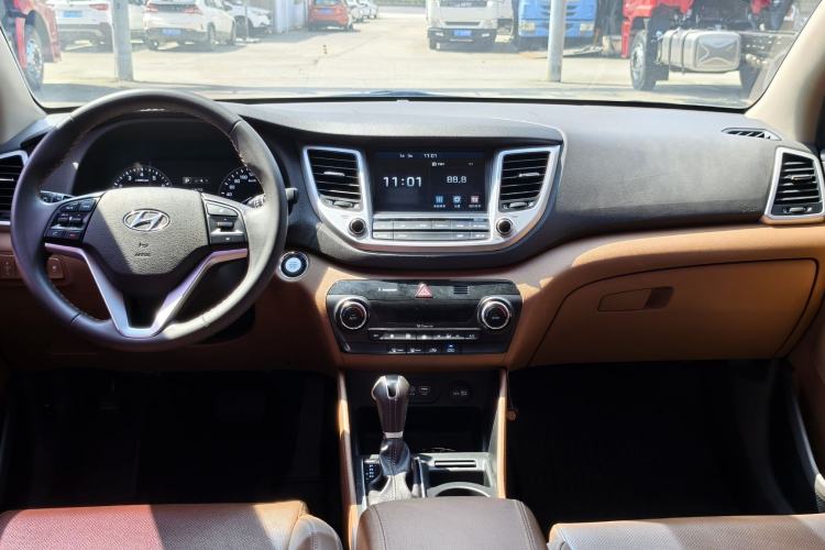 Used Hyundai Tucson 2018 1.6T Dual-Clutch Two-Wheel Drive 15th Anniversary Special Edition
