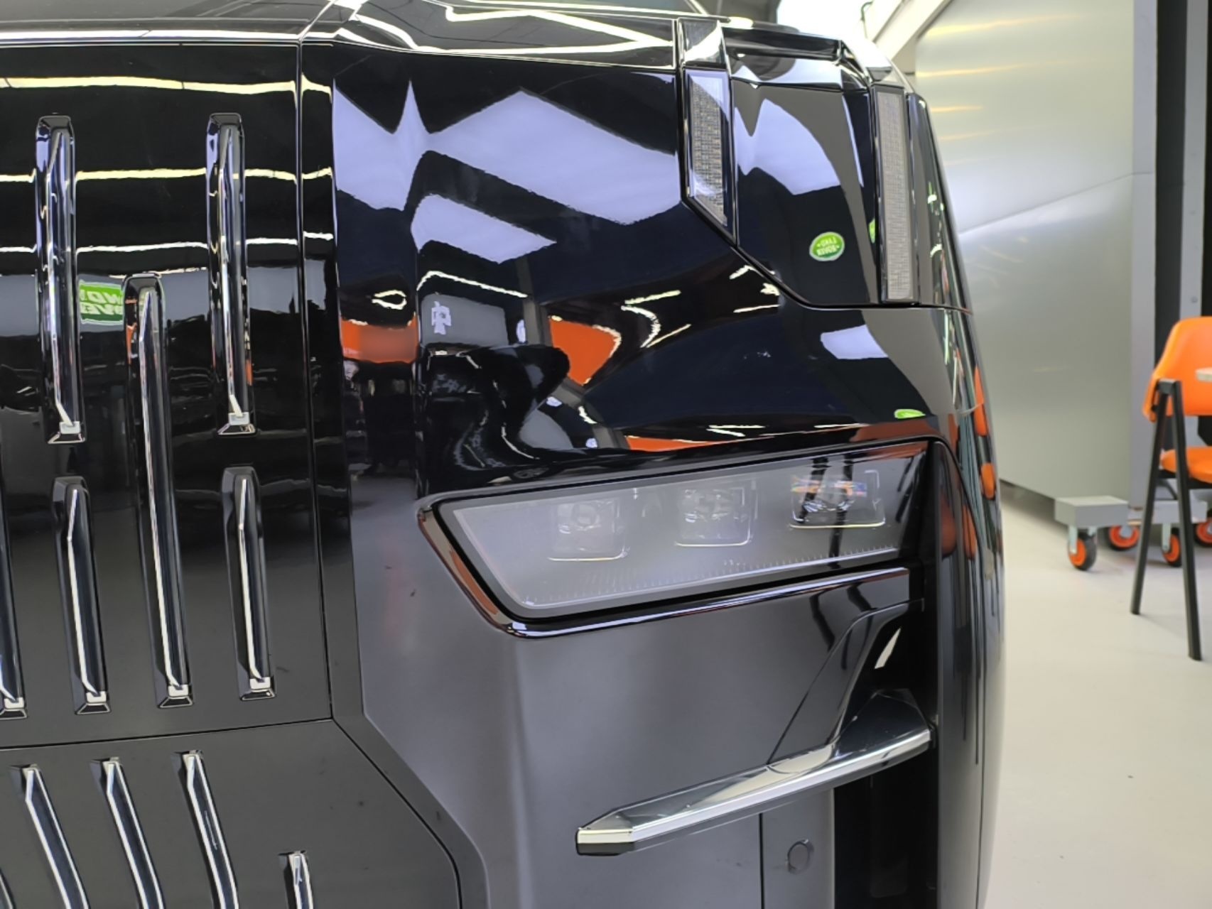Zeekr 009 2024 7-Seater Walk-Through Version Four-Wheel Drive 108 kWh — снимка 8