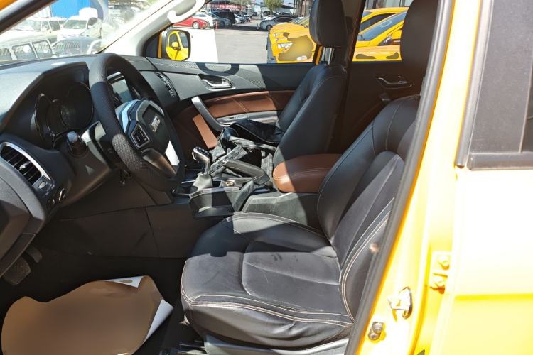 Used JMC Yuhu EV 2022 4x2 LX JX1032PSEF5BEV Left Front Seat