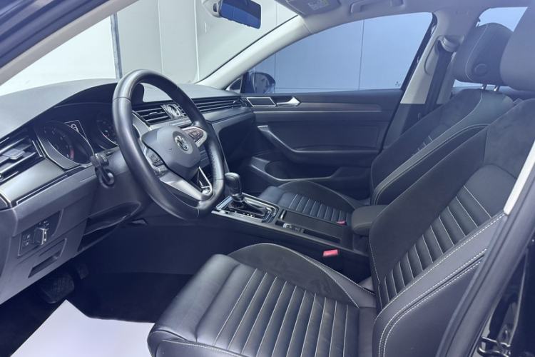 Used Volkswagen Magotan 2020 330TSI DSG Leading Model Interior 4