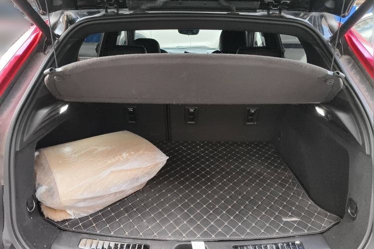 Used Cadillac XT4 2018 28T Two-Wheel-Drive Luxury Model