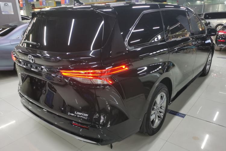 Used Toyota Sienna 2024 2.5L Hybrid Four-Wheel Drive Prestige Edition
