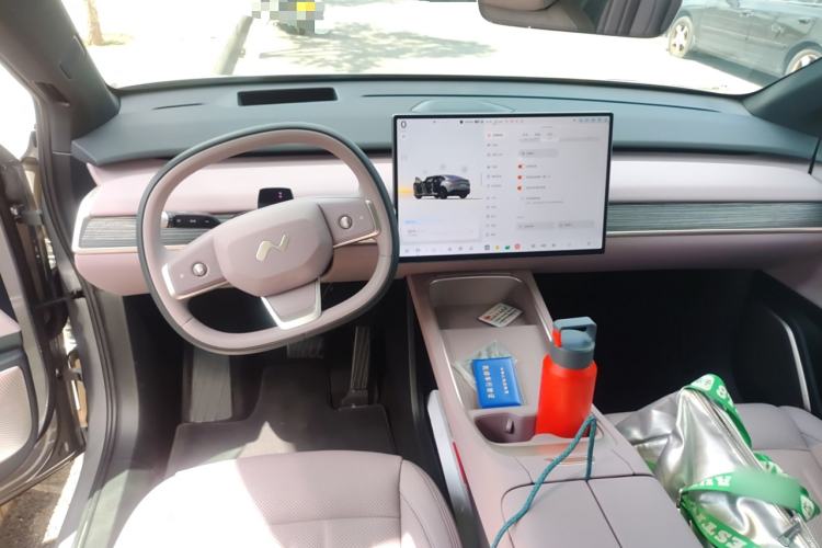 Used ONVO L60 2024 60 kWh Rear-Drive Version