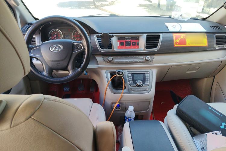 Used SAIC MAXUS G10 2018 PLUS 1.9T Manual Elite Edition Diesel Center Console