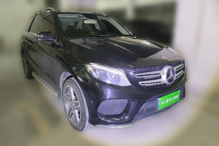 Used Mercedes-Benz GLE 2015 GLE 400 4MATIC Front Right 45 Deg