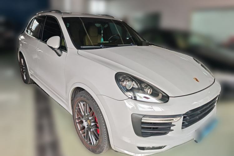 Used Porsche Cayenne 2015 Cayenne GTS 3.6T Front Right 45 Deg