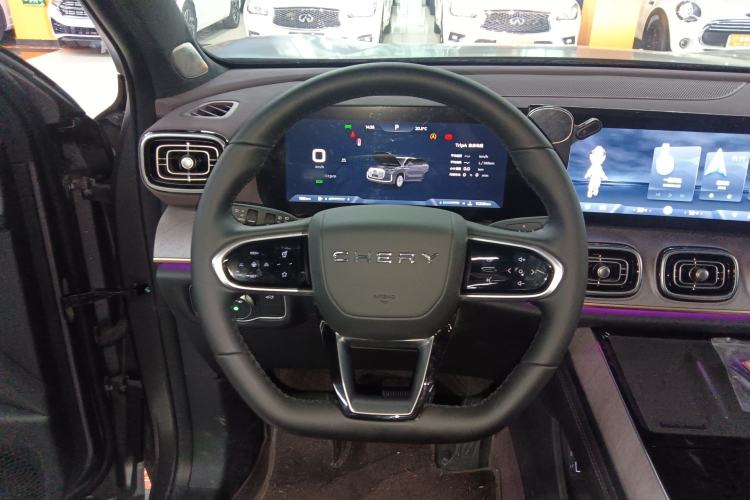 Used Chery Tiggo 9 2025 2.0T Automatic Two-Wheel Drive Luxury Edition 5 Seats Steering Wheel