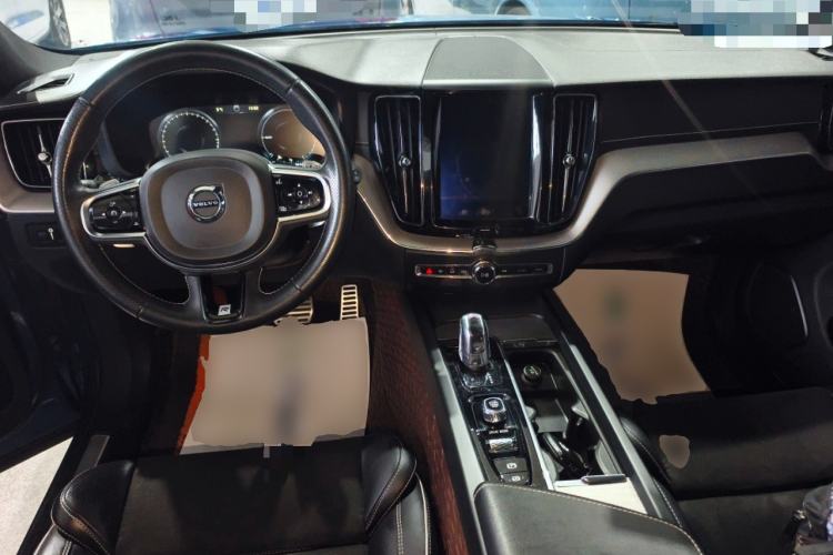 Used Volvo XC60 New Energy 2019 T8 E-Drive Hybrid Intelligent Luxury Sport Edition China VI
