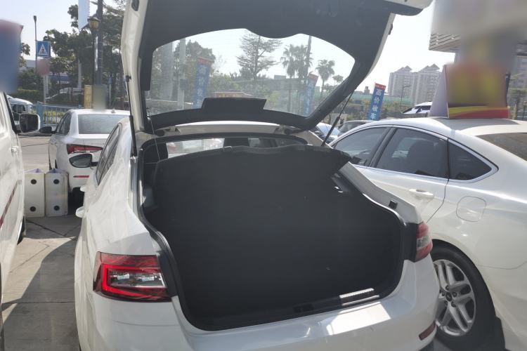 Used Skoda Octavia 2019 TSI230 DSG Smart & Comfort Edition China VI Standard
