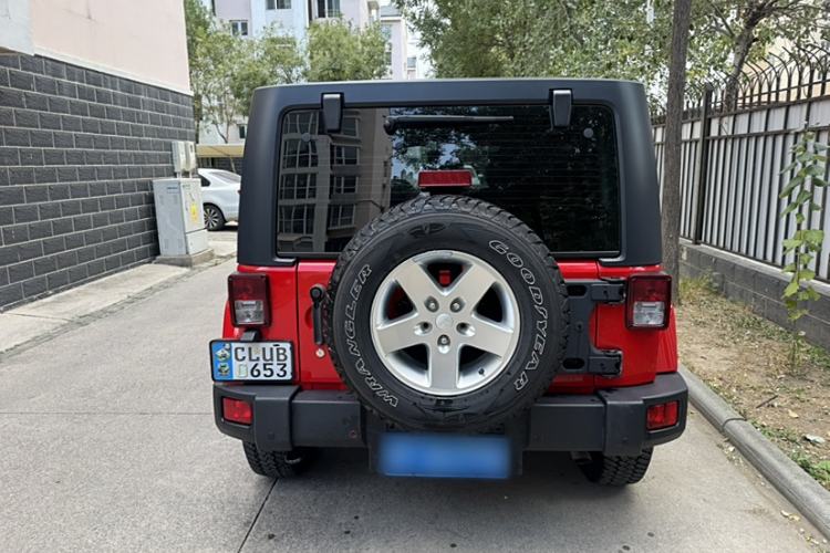 Used Jeep Wrangler 2014 3.0L Sahara Four-Door Edition