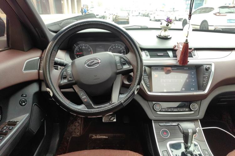 Used Land X7 2016 2.0T Panoramic Prestige Edition
