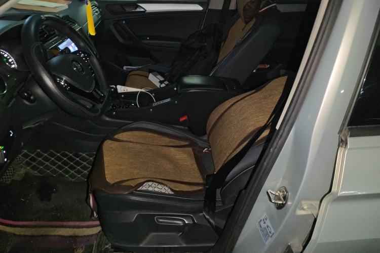 Used Volkswagen Tiguan L 2017 330TSI Automatic Two-Wheel Drive Luxury Edition
