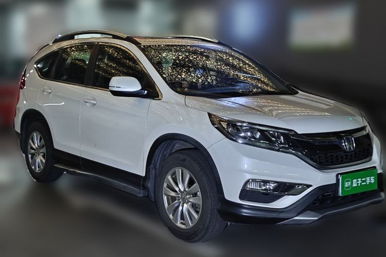 Used Honda CR-V 2016 2.0L two-wheel drive Urban Edition Front Right 45 Deg