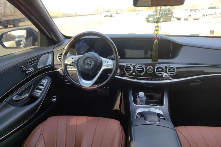 Used Mercedes-Benz Maybach S-Class 2020 S 450 4MATIC Collector's Edition Steering Wheel