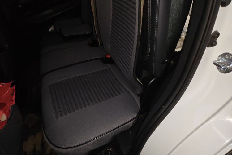 Used Mitsubishi Outlander 2019 2.4L 4x4 Zhi Xiang Edition 5 Seats China VI Standard
