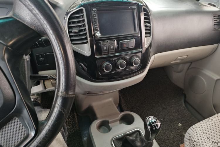 Used FORTHING Lingzhi 2017 Restyled M3L 1.6L 7-Seater Comfort Version