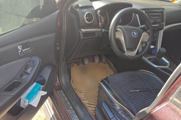 Used Venucia T70 2016 1.6L Manual Ruixing Edition Driver Seat