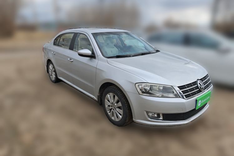 Used Volkswagen Lavida 2013 Revised Version 1.4 TSI Manual Comfort Edition Front Right 45 Deg