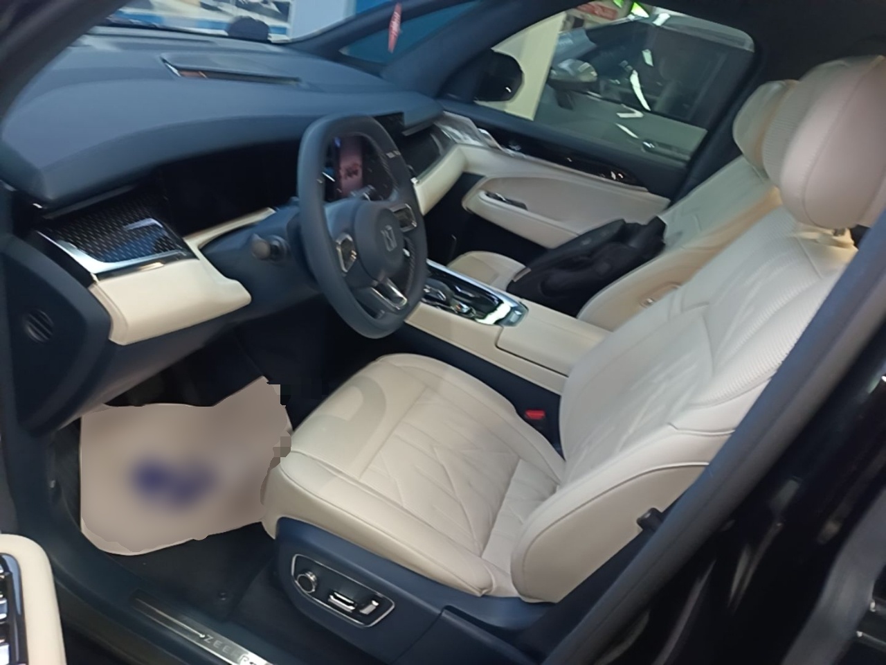 Zeekr 009 2024 Six-Seat Executive Version 4WD 108 kWh — снимка 18