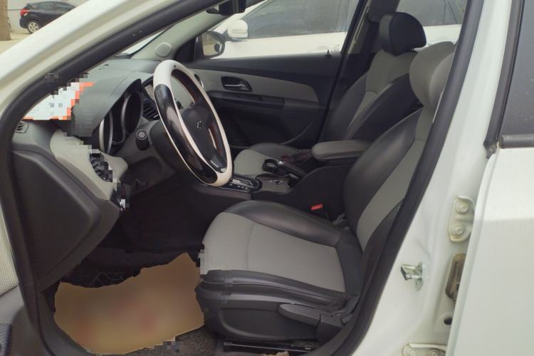 Used Chevrolet Cruze 2013 1.8L SE AT Left Front Seat