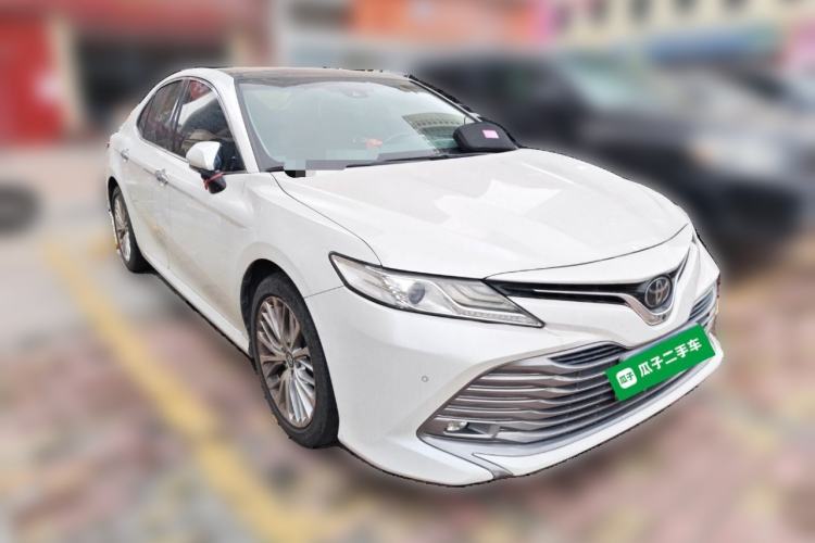 Used Toyota Camry 2018 2.5G Luxury Edition Front Right 45 Deg