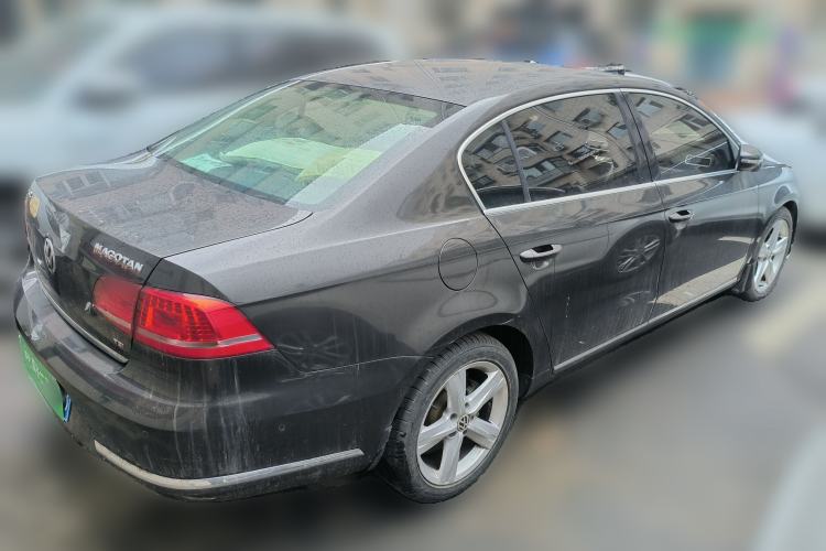 Used Volkswagen Magotan 2015 1.8TSI Prestige Model Rear Right 45 Deg