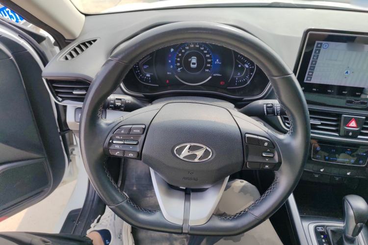 Used Hyundai Lafesta 2019 280TGDi Smart Speed Version China VI Standard Steering Wheel
