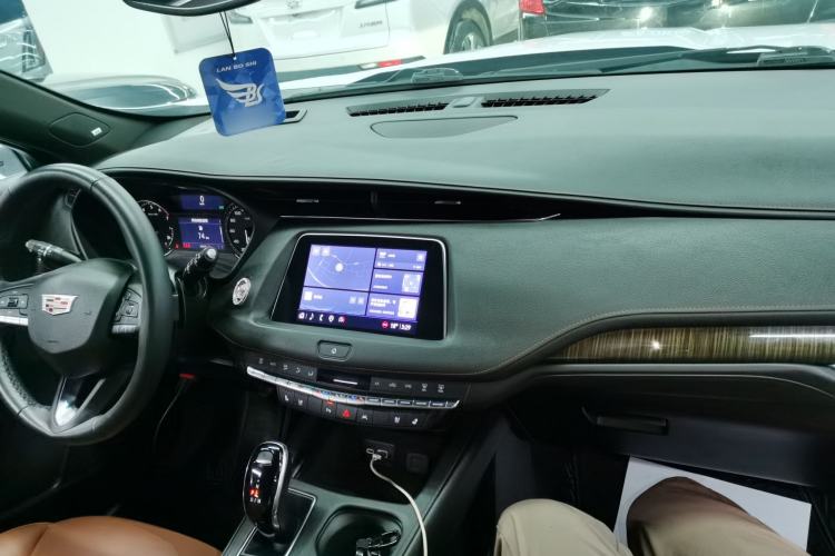 Used Cadillac XT4 2022 28T Two-Wheel Drive Prestige Version
