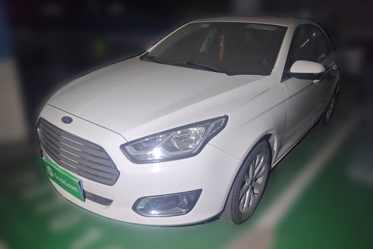 Used Ford Escort 2015 1.5L Automatic Fashion Model