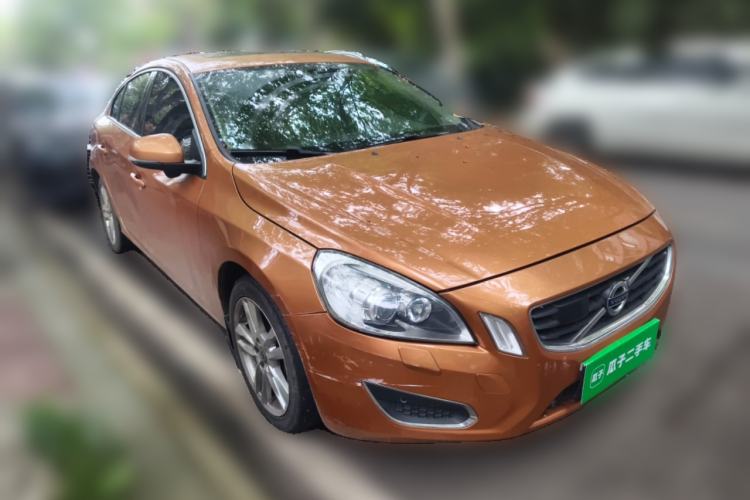 Used Volvo S60 2011 T6 AWD Prestige Edition Front Right 45 Deg