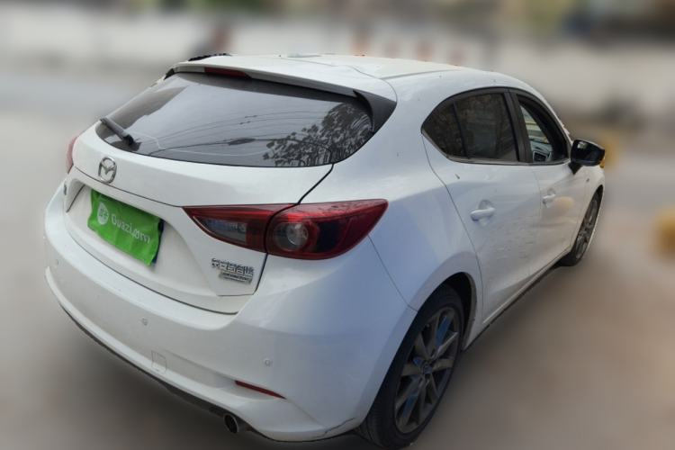 Used Mazda 3 Axela 2017 Hatchback 2.0L Automatic Luxury Model Emission Standard China V