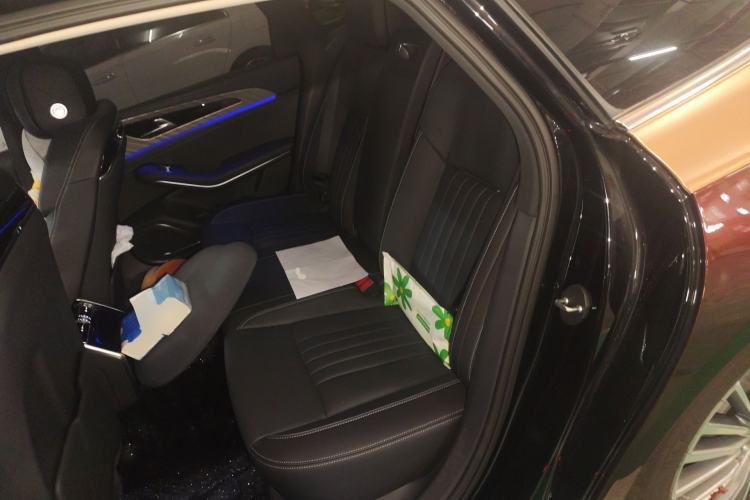 Used Hongqi H9 2023 2.0T Smart Connect Flagship Edition
