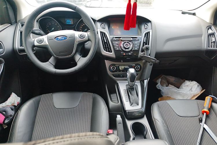 Used Ford Focus 2012 Sedan 1.6L Automatic Fashion Edition