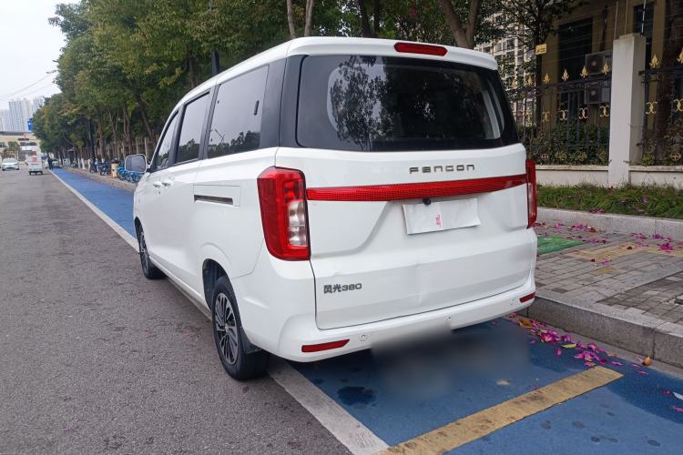 Used Dongfeng Fengon 380 2022 1.5L Comfort-Class Passenger Vehicle (Steel Spring) with 7 Seats
