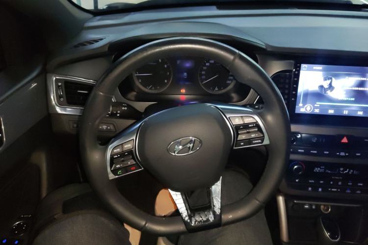 Used Hyundai Sonata 2015 1.6T GLS Smart Model Steering Wheel