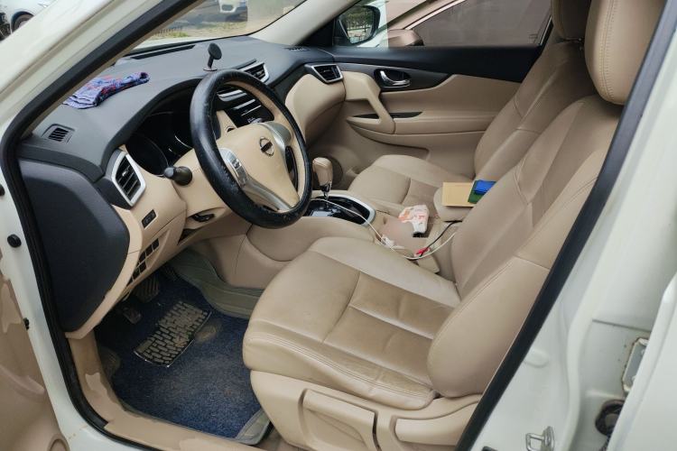 Used Nissan X-Trail 2015 2.0L CVT Comfort MAX Edition 2WD