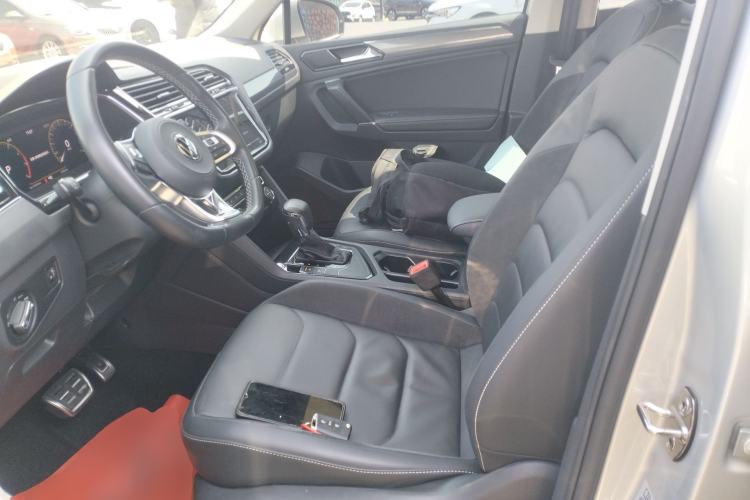 Used Volkswagen Tiguan L 2021 330TSI Automatic Two-Wheel Drive R-Line Enhanced Edition Left Front Seat