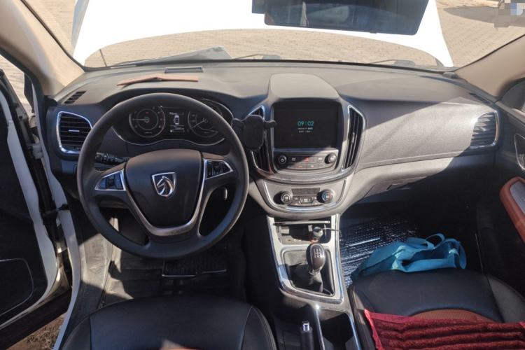 Used Baojun 560 2015 1.8L Manual Elite Edition
