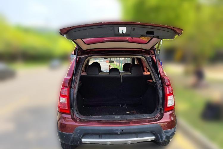 Used FORTHING Joyear XV 2016 1.6L CVT Comfort Model Trunk