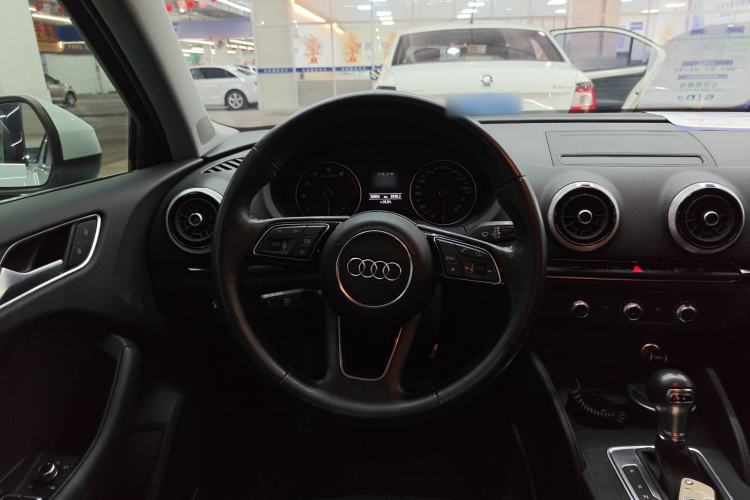 Used Audi A3 2020 Limousine 35 TFSI Fashion Edition China VI Emission Standard Steering Wheel
