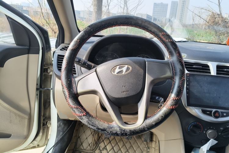 Used Hyundai Verna (older generation) 2014 1.4L Manual Smart GLS Trim