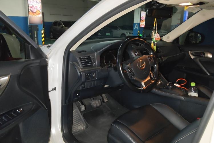 Used Lexus CT 2017 CT200h Comfort Edition Monochrome China V Standard Driver Seat