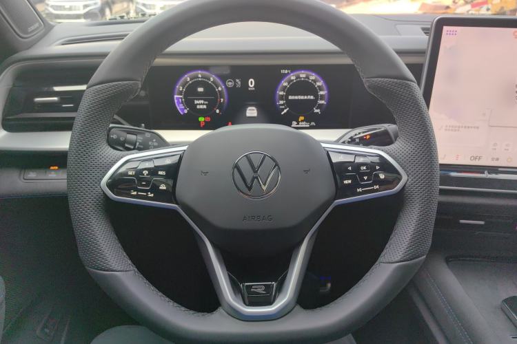 Used Volkswagen Teramont 2025 Tiguan Pro 450TSI 4Motion Crosswind Edition
