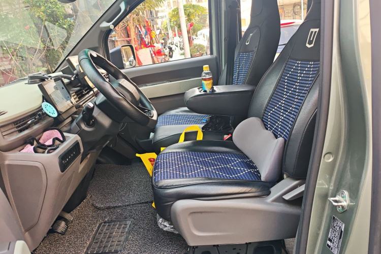 Used Farizon Xingxiang V 2025 Xingxiang V7E Functional Edition, Smart Edition, CATL 50.2kWh Left Front Seat