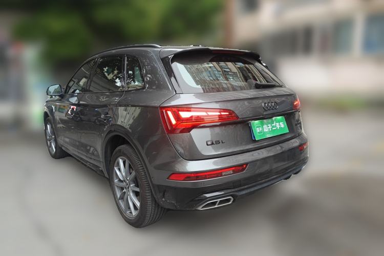 Used Audi Q5L 2024 45 TFSI Luxury Dynamic Model Rear Left 45 Deg