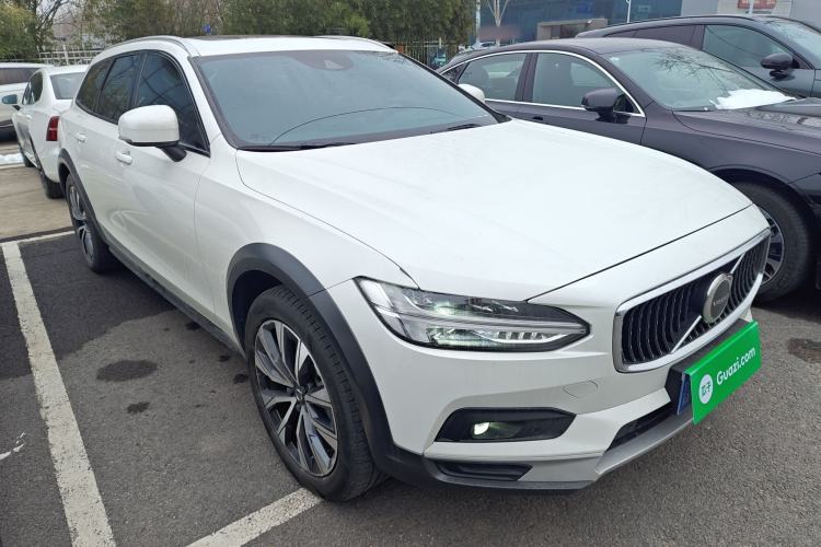 Used Volvo V90 2021 Cross Country B5 AWD Smart Range Edition