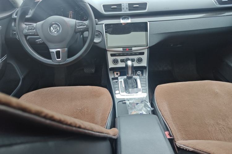 Used Volkswagen Magotan 2012 Facelift 1.8TSI Prestige Model Center Console